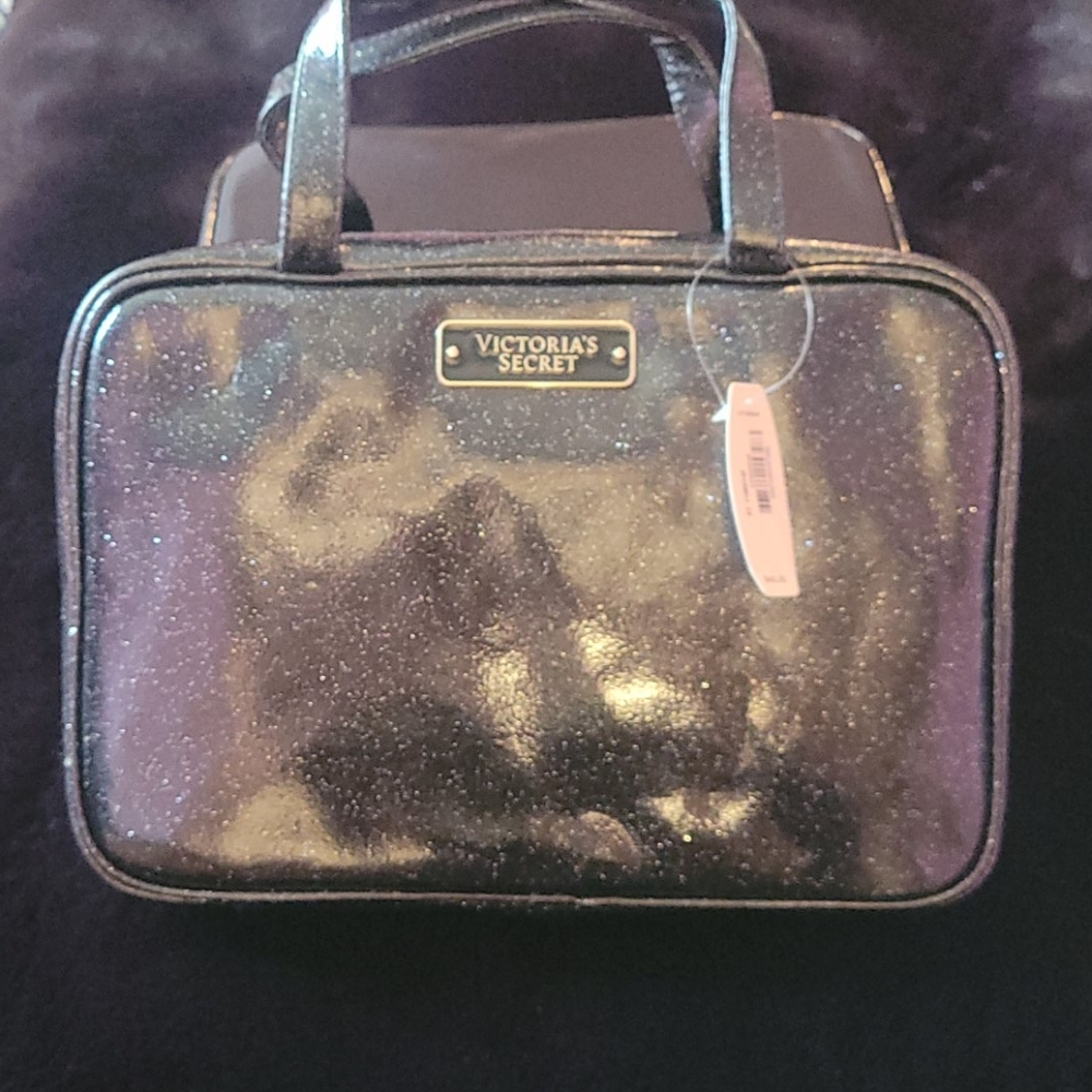 Cosmetic bag
